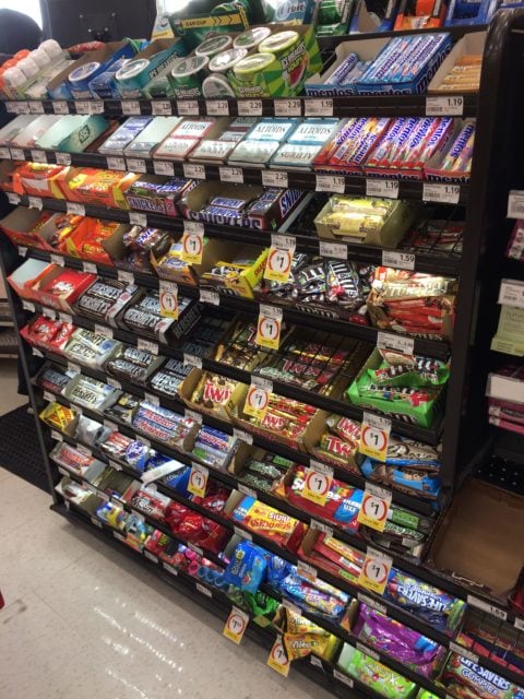 impulse-candy-shelf